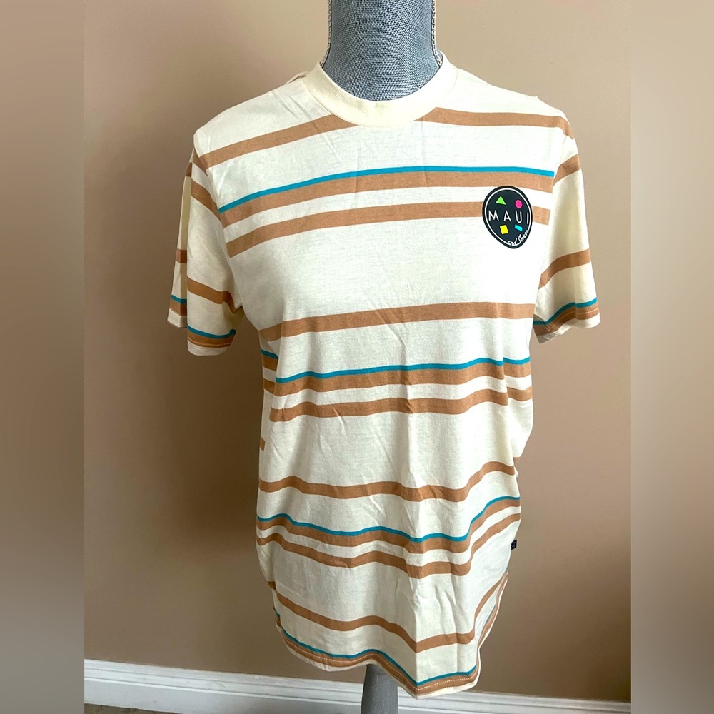 Maui and sons brand shirt